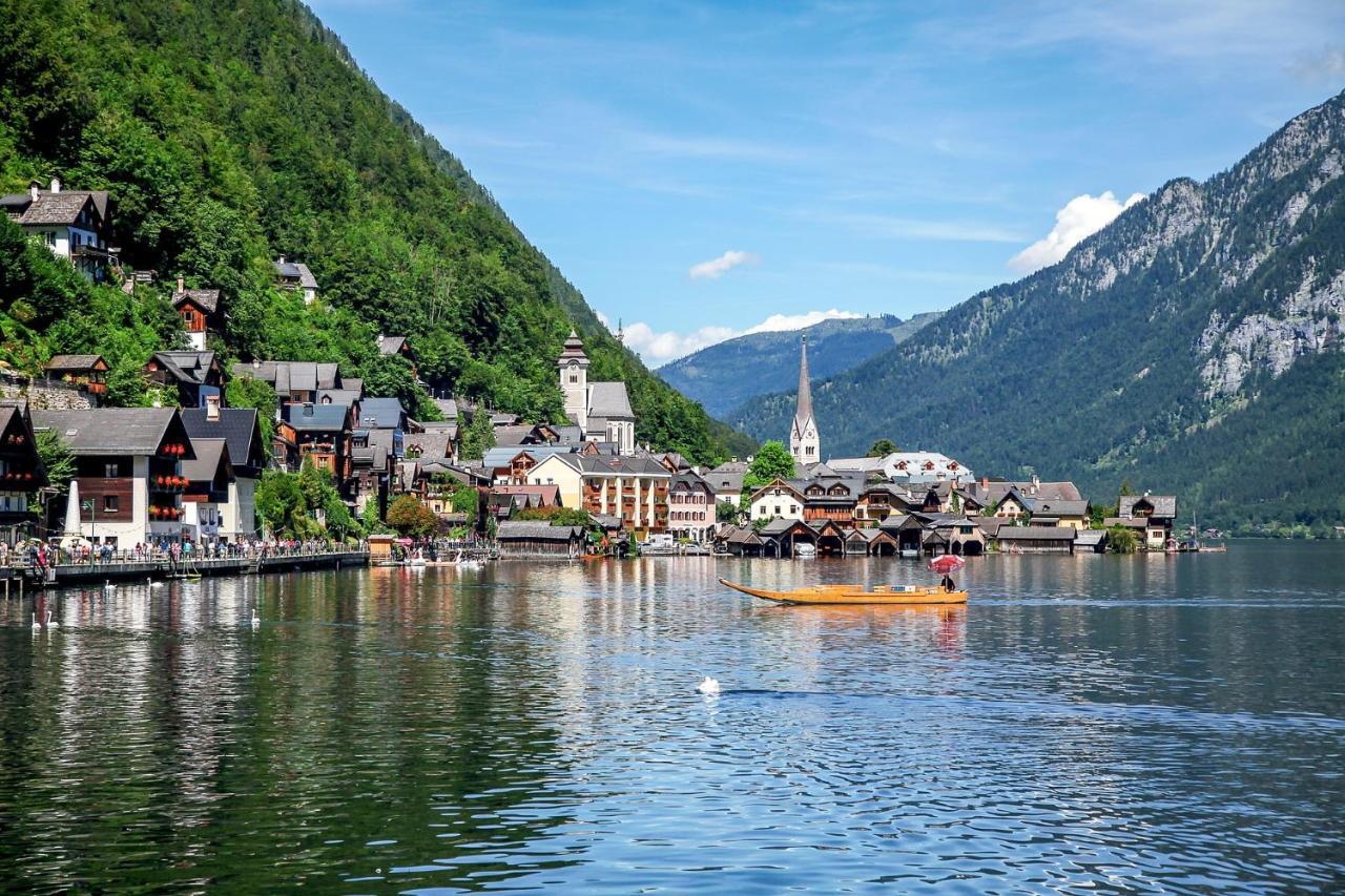 Haus Am Hof - 15Th Century House At The Lake, Near The Marketplace, With A Balcony Hallstatt Exterior foto